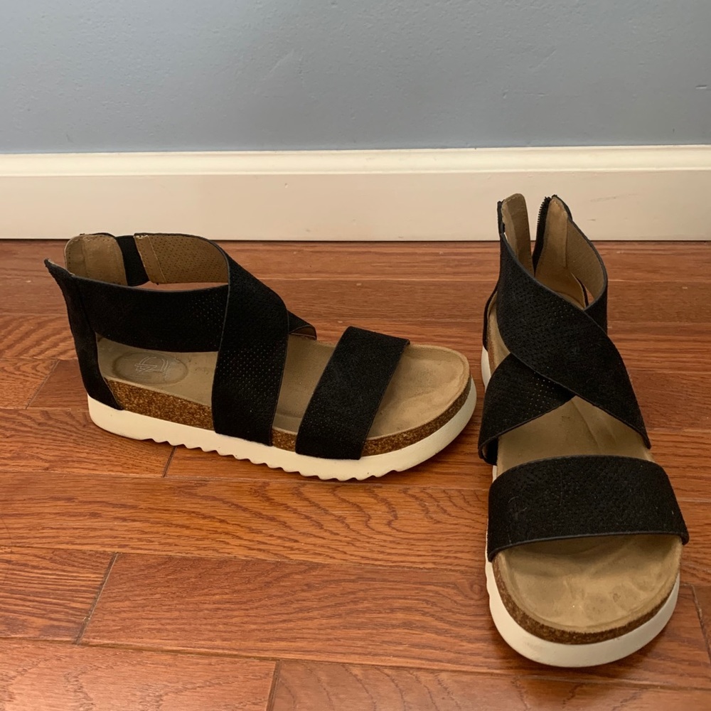 New Direction platform sandals